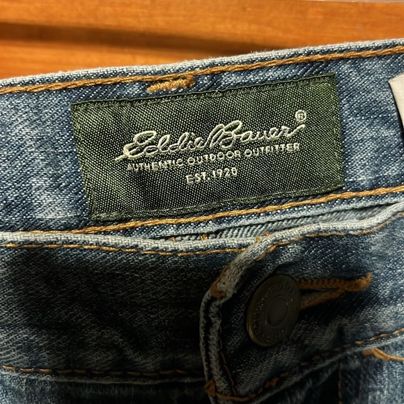 34x30 Eddie Bauer jeans. In like new condition. - Picture 3 of 6
